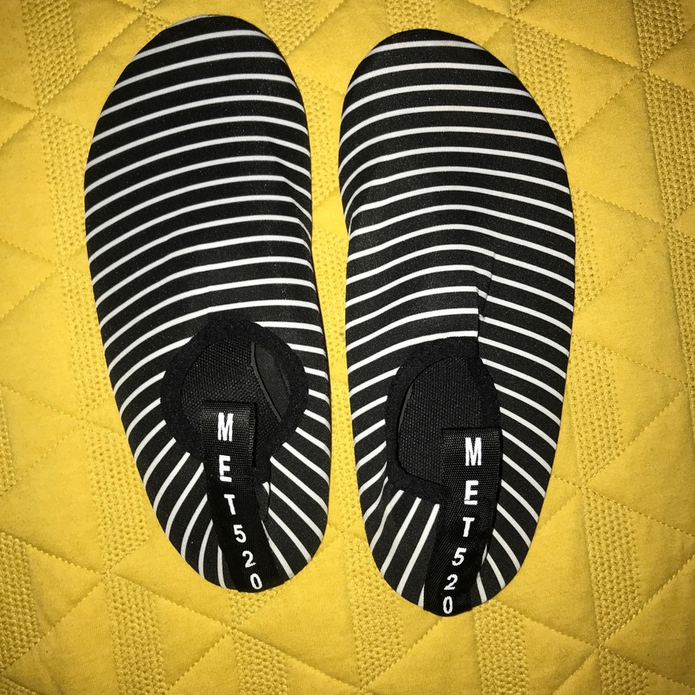 Water shoes